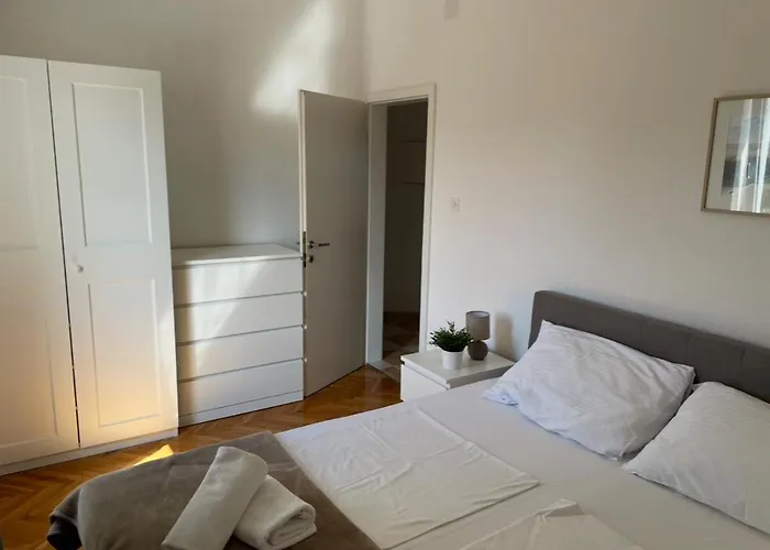 Sea View By Moro 3 아파트